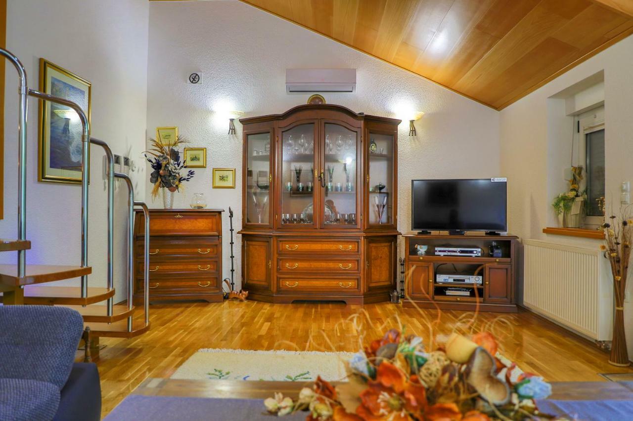 Holiday Home Villa Sara Bihać Εξωτερικό φωτογραφία