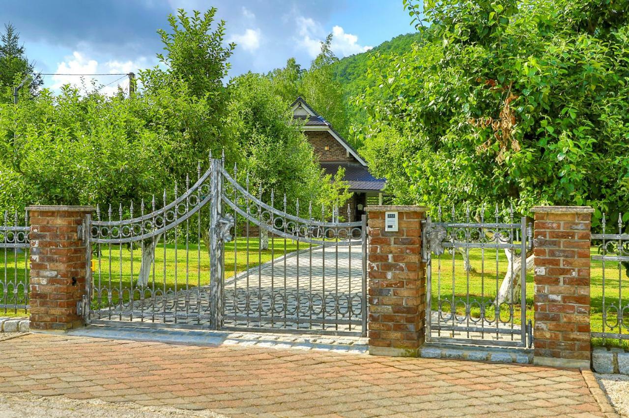 Holiday Home Villa Sara Bihać Εξωτερικό φωτογραφία